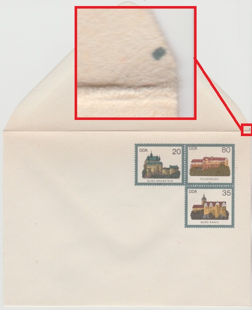 MP-B: Markierungspunkt rechts an der Klappe